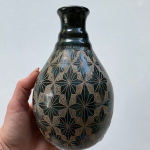 VTG Hand Crafted Rodolfo Jimenez Nicaraguan Pottery Vase